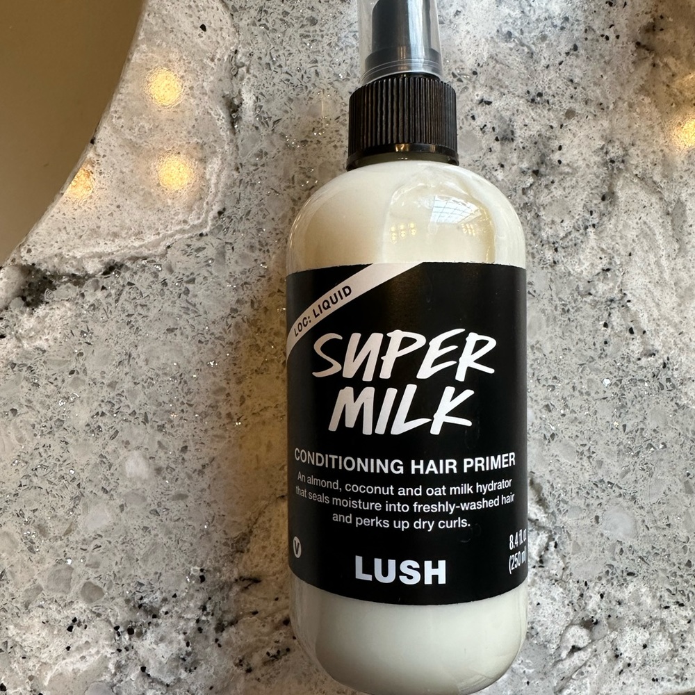 Lush super milk hair primer
